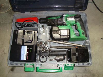 TASSELLATORE TRAPANO A BATTERIE HITACHI DH25DAL 2 BATTERIE LITIO