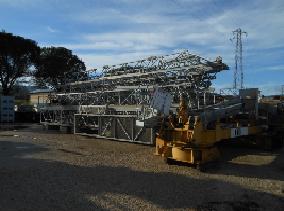 Vendesi gru a torre FM mod. 1245CTY