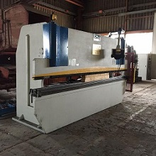 Vendesi pressa piegatrice CML