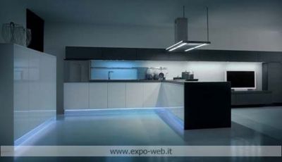Arredo3 Cucine  - Cucina Wega in laccato lucido da:  Arredamenti Expo-Web - Toscana