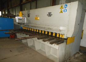 Vendesi cesoia a ghigliottina Golgar