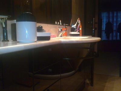 Mobile bagno con lavabo, marca Boffi