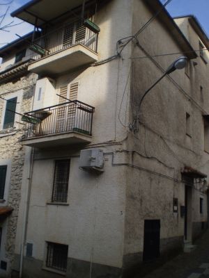 VICINO FORMIA RUSTICO IN SOLUZIONE INDIPENDENTE 