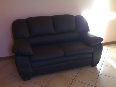 Divano in pelle nuovissimo