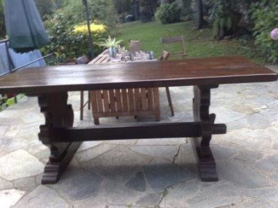 Tavolo in legno massello con 6 sedie