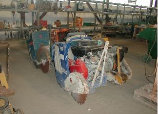 Vendesi taglia asfalto