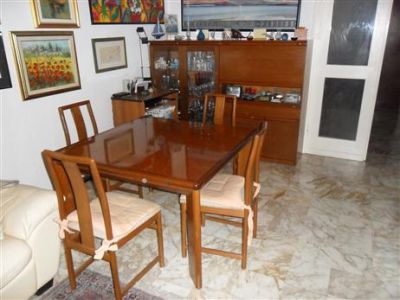 SALA DA PRANZO COMPLETA IN STILE MODERNO