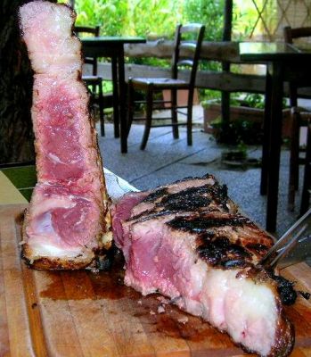 FIORENTINA DI CARNE CHIANINA 