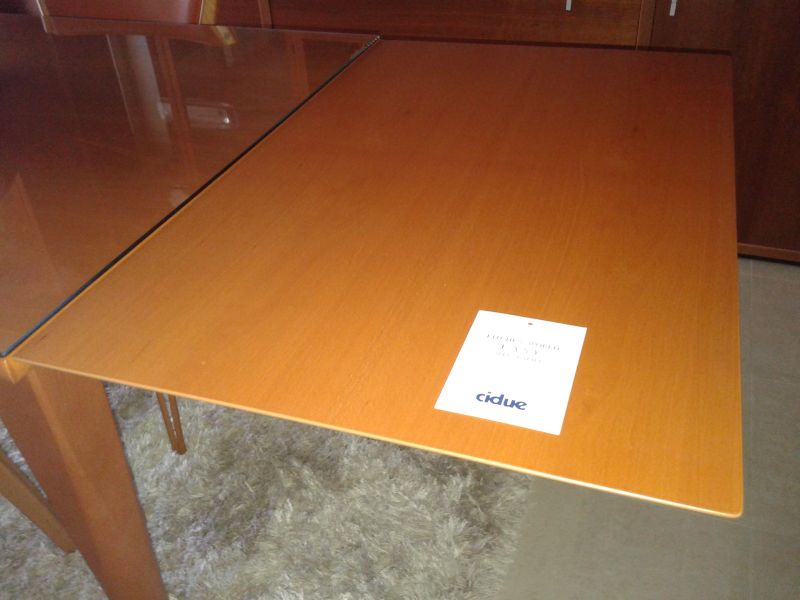 Vendo tavolo da soggiorno/pranzo allungabile 80�120-220