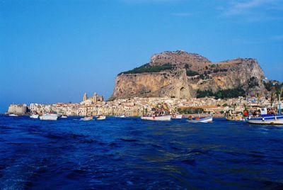 CEFALU'/SICILIA AFFITTASI ARREDATO  per vacanze al mare