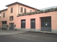 Bosisio Parini : capannone DI 325 MQ posto su due livelli 