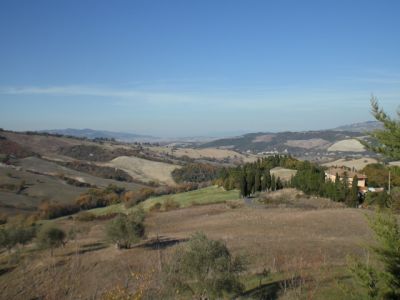 Antico  casale  dell'800 con terreno di 76 ettari