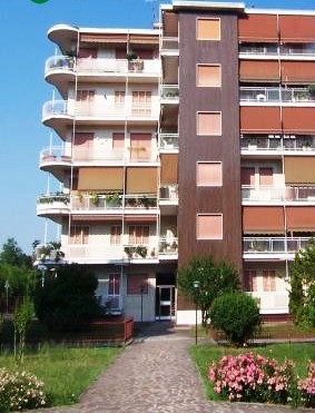 Ampio tre locali con affaccio Naviglio Martesana MM2 Cassina d� Pecchi