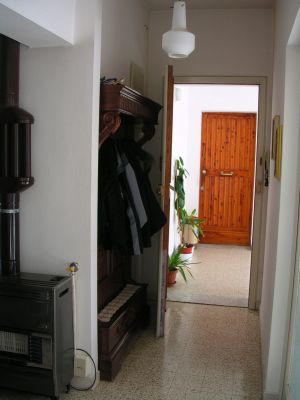 Collina Toscana,vendesi appartamento anni 60