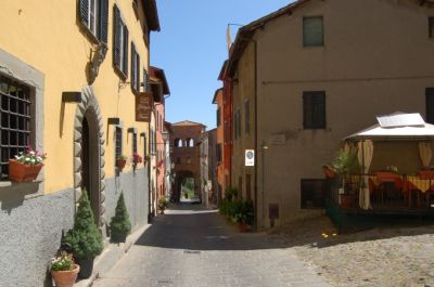 Vivere il medioevo a Montecarlo in un palazzo del XV secolo