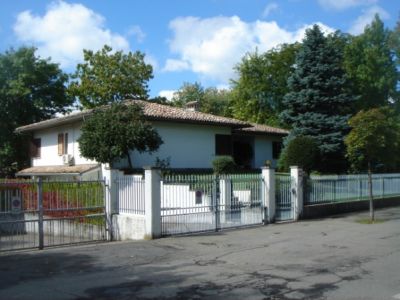 VILLA INDIPENDENTE CON PARCO A VIGHEFFIO PARMA
