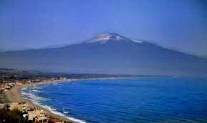 casa a 100 metri dal mare tra catania e siracusa