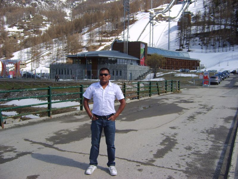 Autista patente b/carrellista con patentino/operaio generico