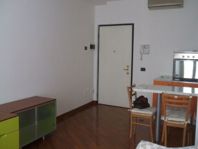 Cso Como ottimo bilocale