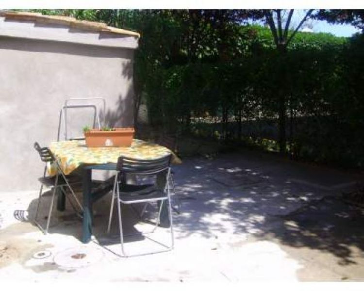 Casa tipo schiera 200 mt dal lido di fano dal 1 al 19\ 20 luglio  4 \ 8 persone