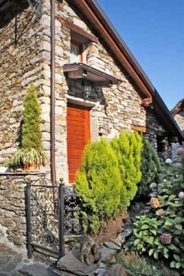 Casa indipendente CASA VEGA a Cannobio (VB), Carmine Superiore