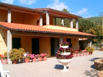 ISOLA D'ELBA APPARTAMENTI A SOLI 150MT DAL MARE