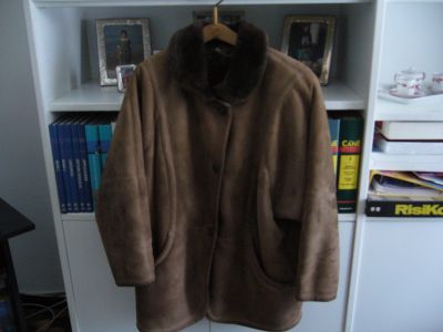 Vendo occasione giacca di montone tg 48-50 anno fabbr.2007 ben tenuto poco usato