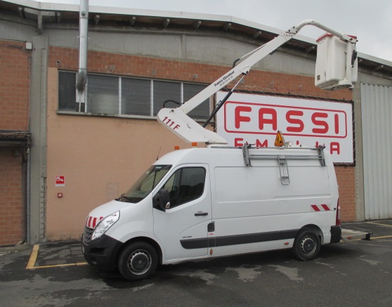 Piattaforma aerea 11 mt. su furgone 