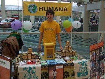 Per aiutare l�Africa divertendoti�diventa volontario di HUMANA!