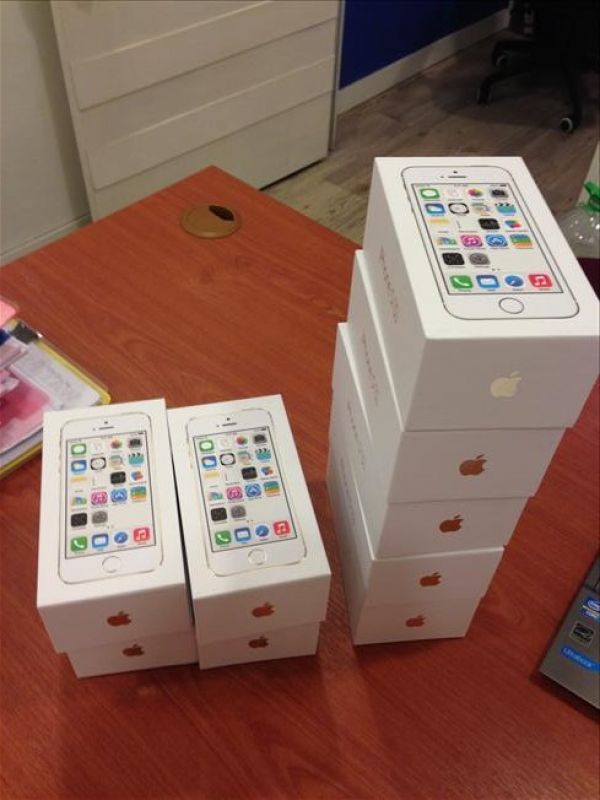 Apple iPhone 5S 64GB sbloccato 430� 