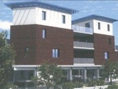 NUOVO NEGOZIO CON BOX !!!