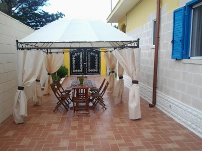 VILLA 100 METRI DAL MARE A TORRE CHIANCA -LECCE-