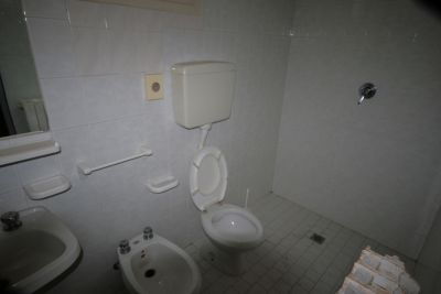 affittasi annualmente bilocali a rimini