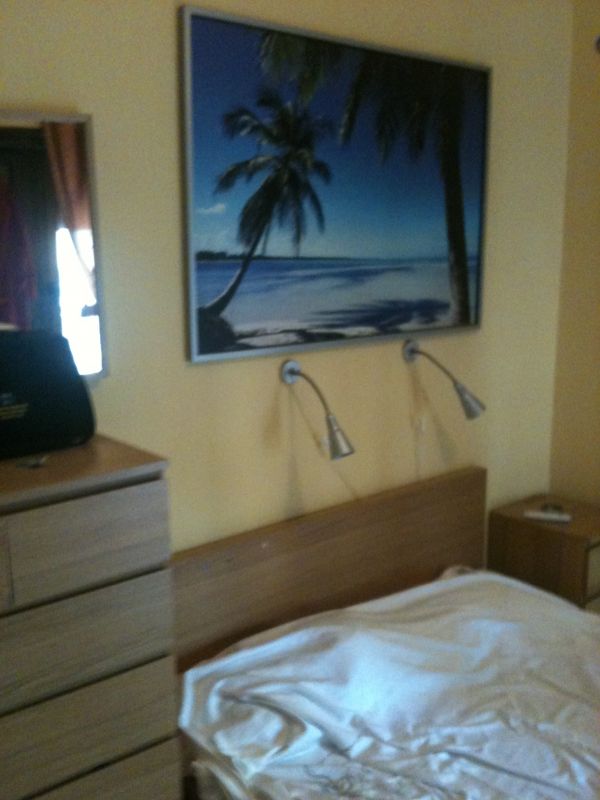 Tre camere matrimoniale uso singola a 420.00