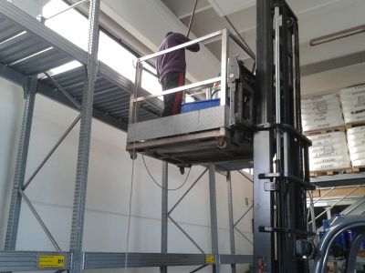 IMPRESA DI PULIZIE CIVILI ED INDUSTRIALI