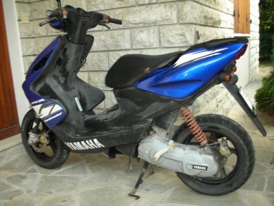 Vendesi scooter Yamaha Aerox R