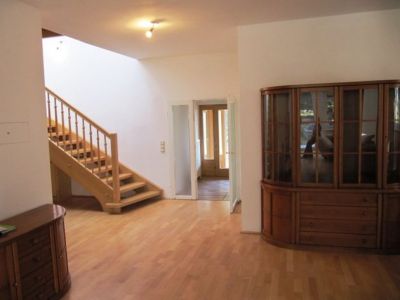 Appartement 4 pi�ces de 100 m� ambiente au 5�me �tage avec Piscine. (700 �)