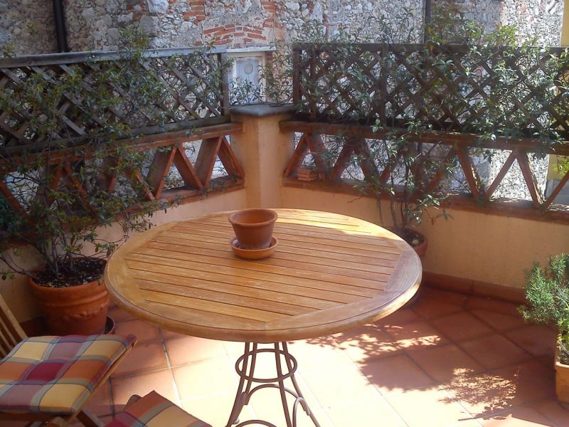 Vendesi terra-tetto a Camaiore