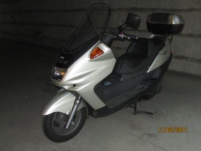 Maxiscooter Yamaha 250