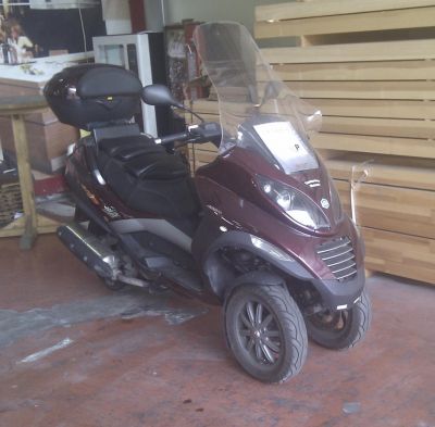 PIAGGIO MP3 400