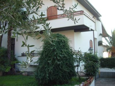 PORZIONE DI VILLINO QUADRIFAMILIARE PAVONA