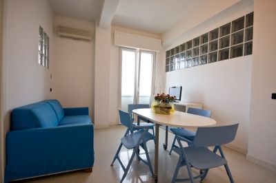 AFFITTI fronte mare rimini