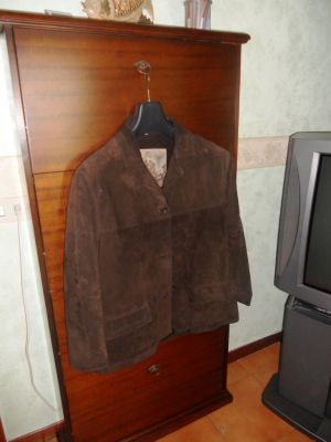 Giacca in pelle scamosciata tipo renna, sportiva