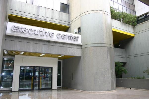 N. 2 box auto nel complesso executive center