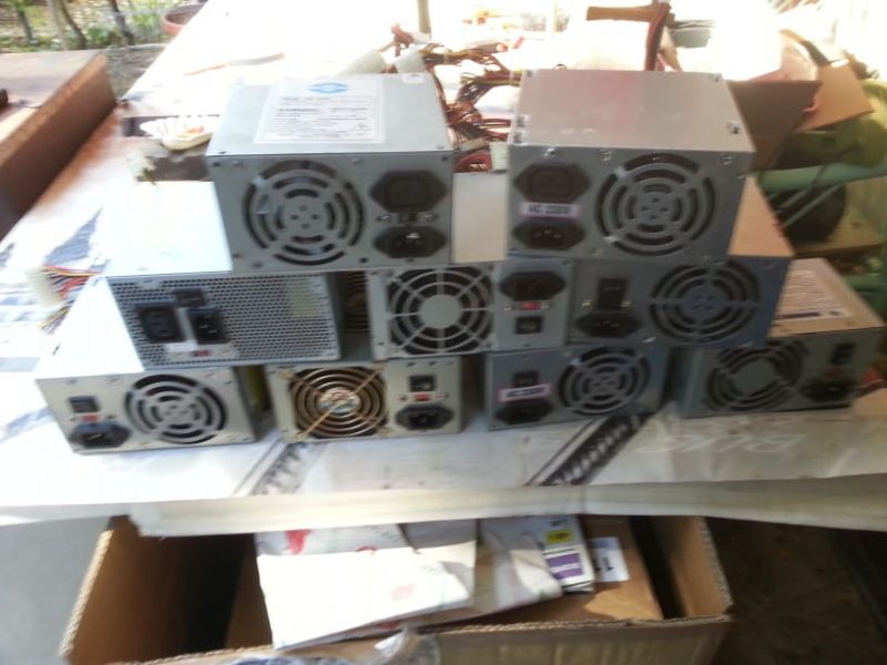  Alimentatore per  pc 