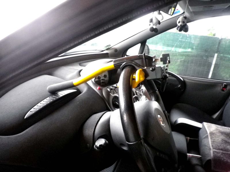 Antifurto semplice e sicuro per auto, camper ecc.