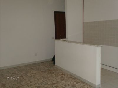 VENDESI MONOLOCALE RISTRUTTURATO CINISELLO BALSAMO