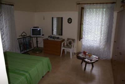 ERLI (SV) Grazioso rustico con terreno e cantine