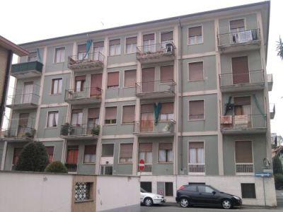 due locali e servizio