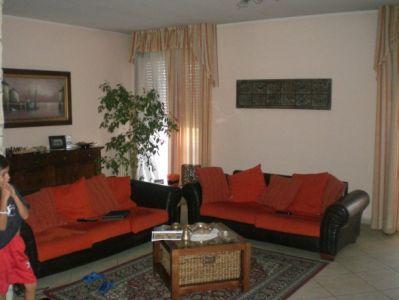 Quattro locali e doppi servizi completamente ristrutturato